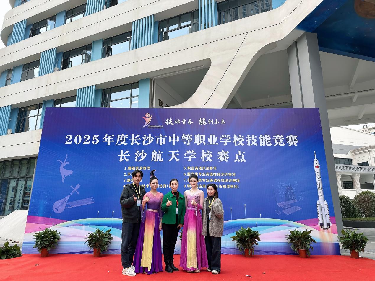 厉害了，包揽双冠！